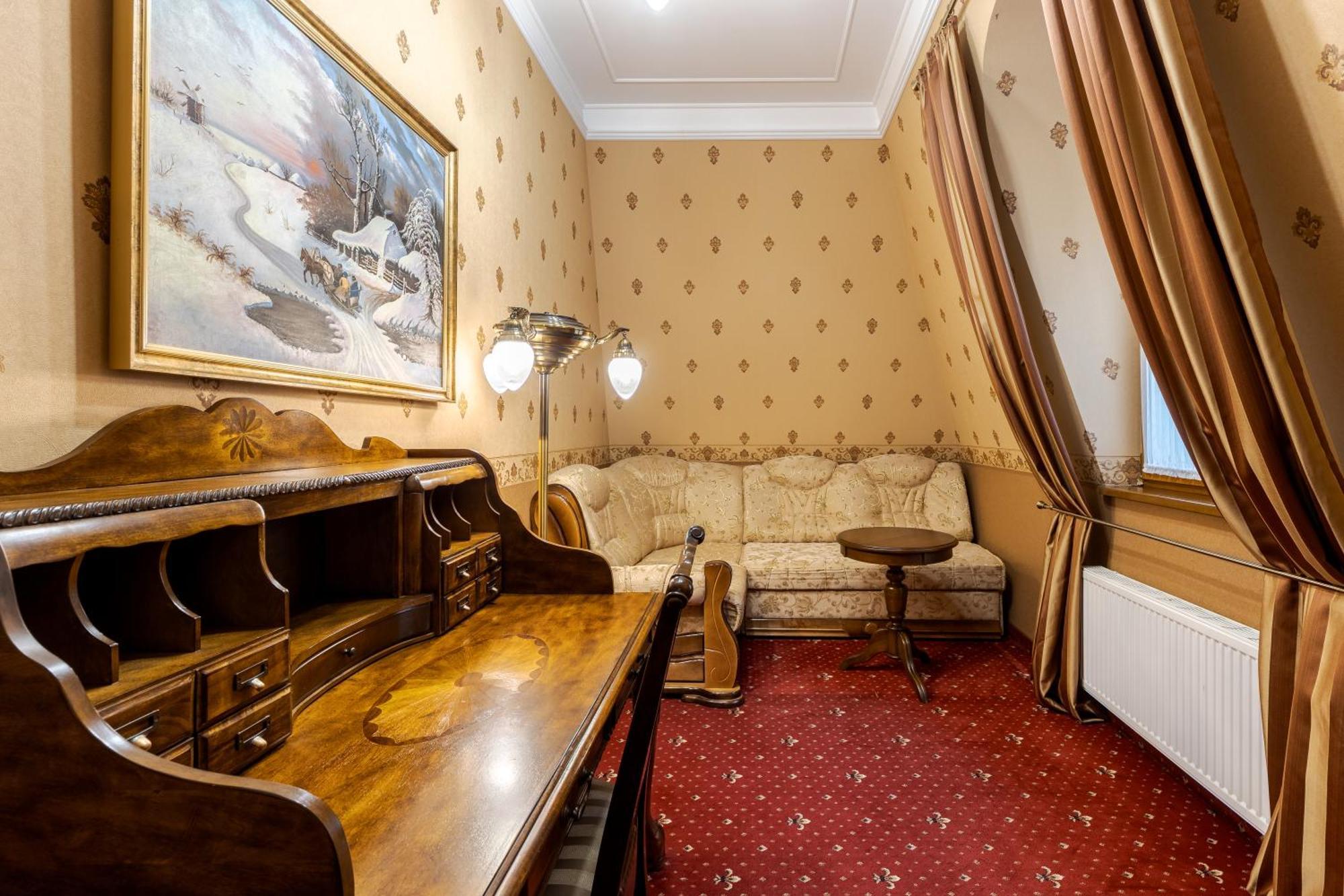 Luxury Boutique Andreevskiy Lviv Exterior photo
